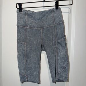 Lululemon Gray Biker Shorts size:4